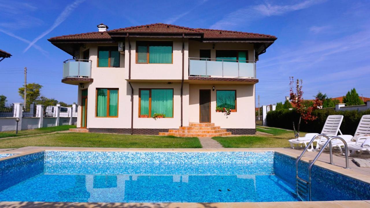 Family Villa Pomelo Bŭlgarevo Exterior foto