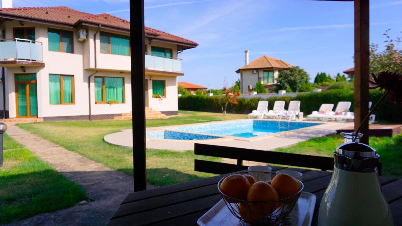 Family Villa Pomelo Bŭlgarevo Exterior foto