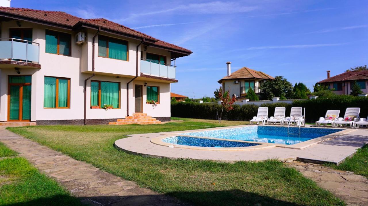 Family Villa Pomelo Bŭlgarevo Exterior foto