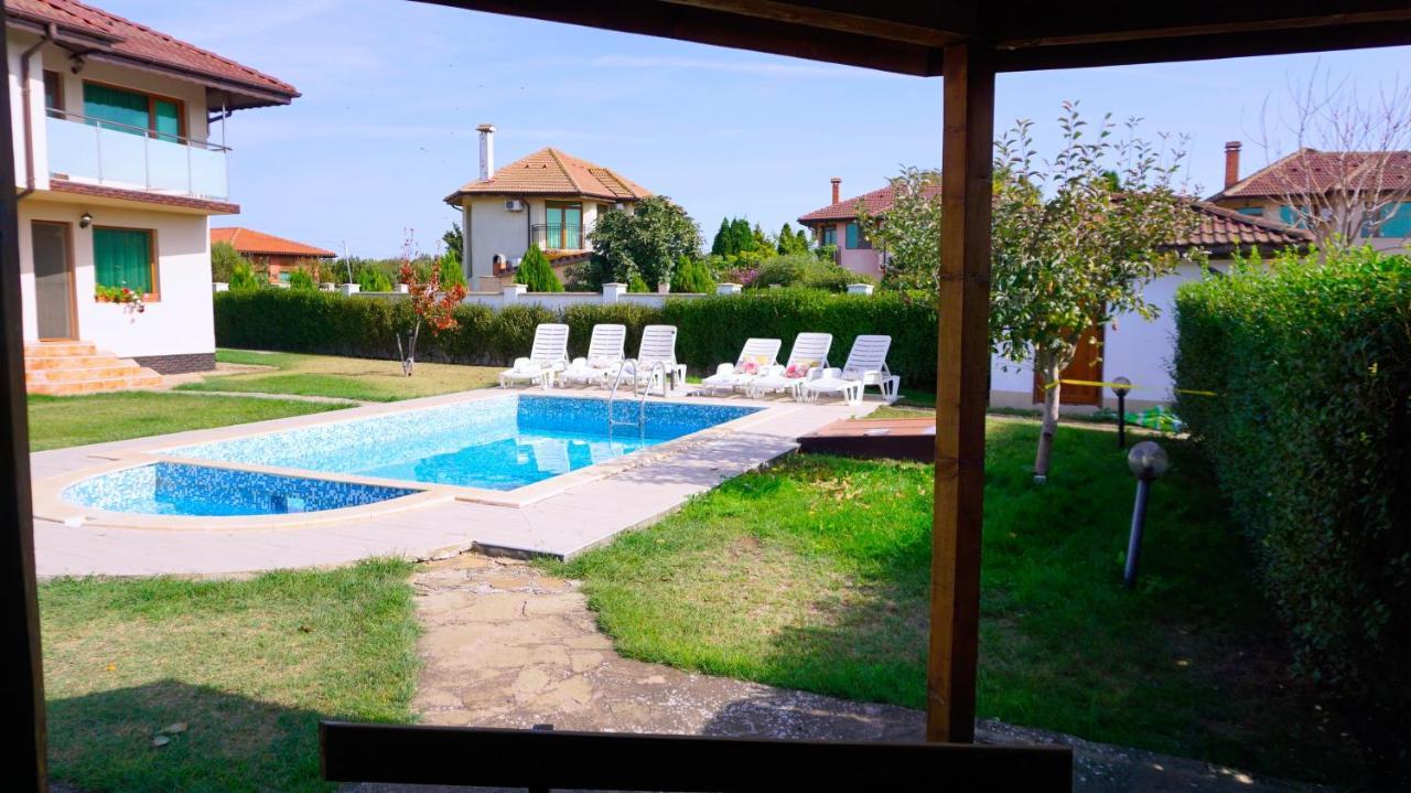 Family Villa Pomelo Bŭlgarevo Exterior foto