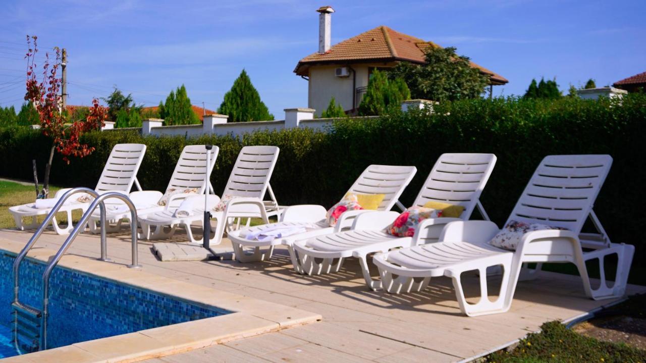 Family Villa Pomelo Bŭlgarevo Exterior foto