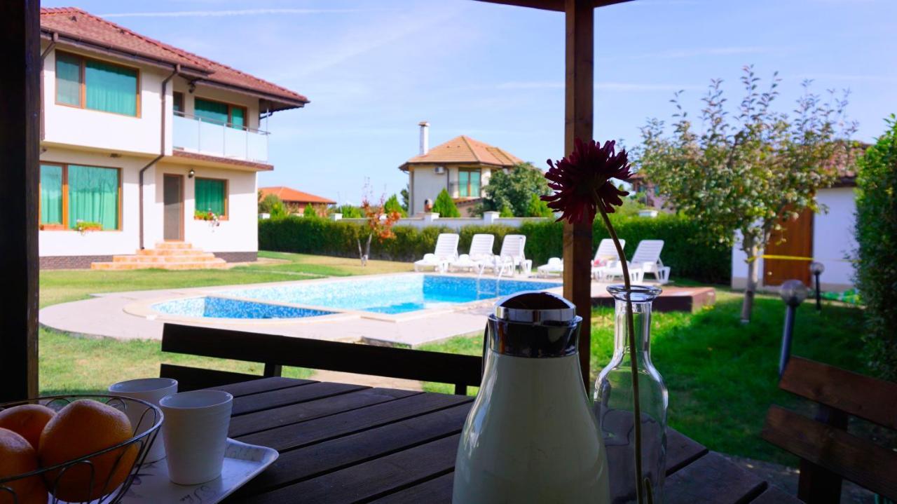 Family Villa Pomelo Bŭlgarevo Exterior foto